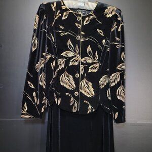 Vintage Women’s R&K Evening Jacket/Skirt Black Gold Leaf Velvet 12